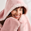 COZY HOODED THROW BLUSH